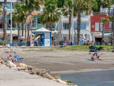 Los Mejores Chiringuitos de Pedregalejo: Disfruta del Sol y el Mar en Málaga
