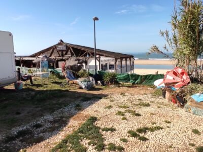 Los Mejores Chiringuitos en la Playa de Matalascañas: Disfruta del Paraíso en la Costa de Huelva
